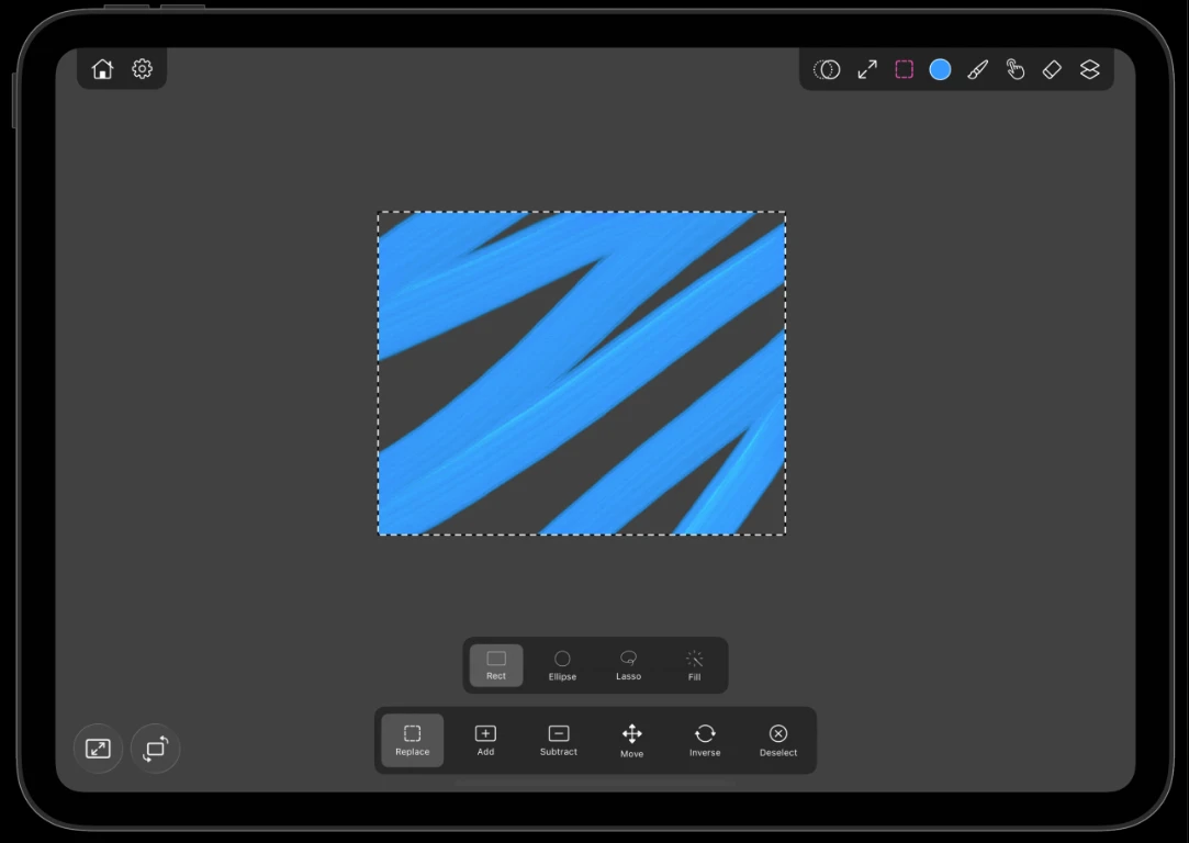 A lasso selection active on the canvas